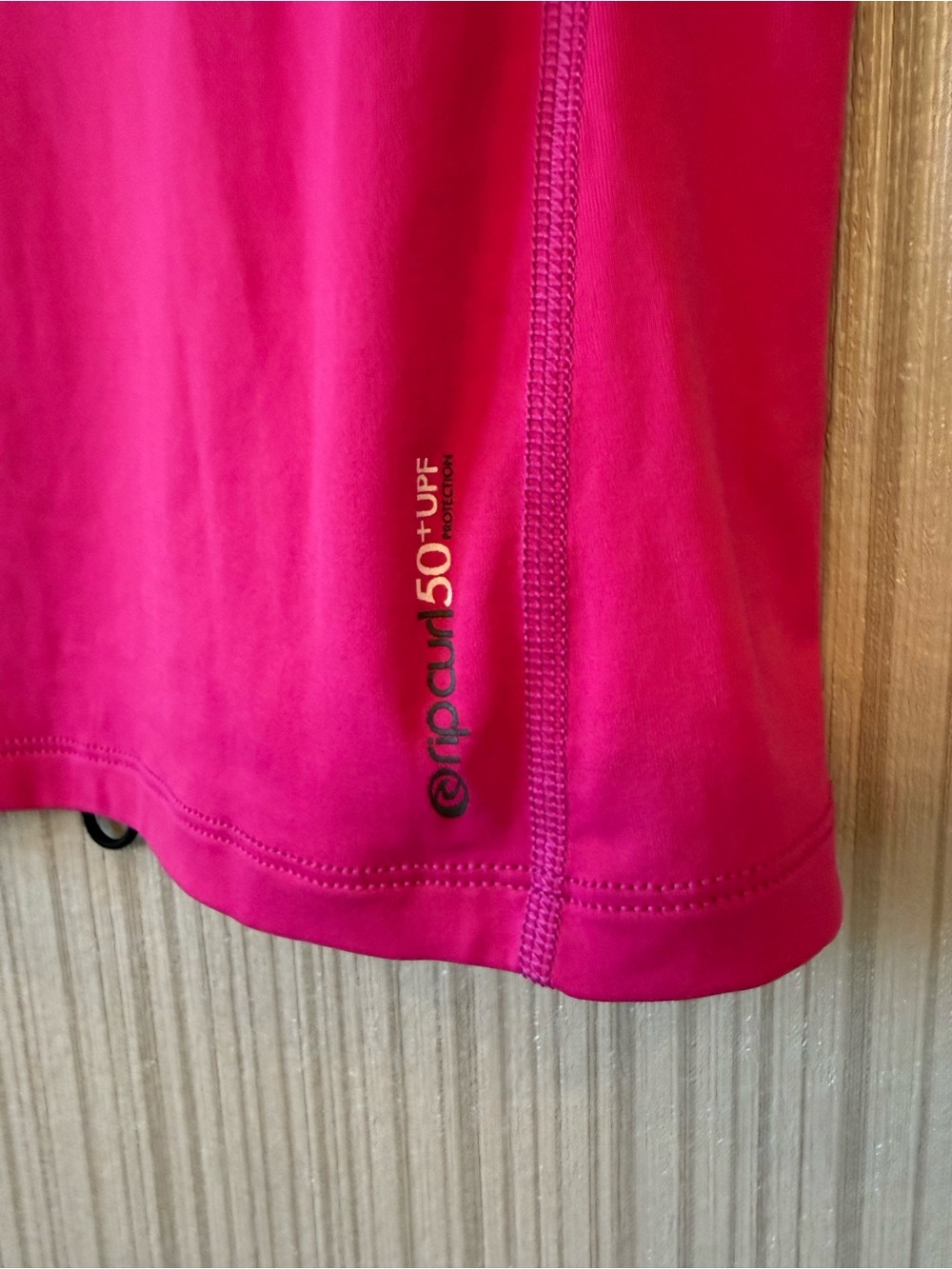 Rip Curl Pink Performance Rash Guard - Picture 5 of 5